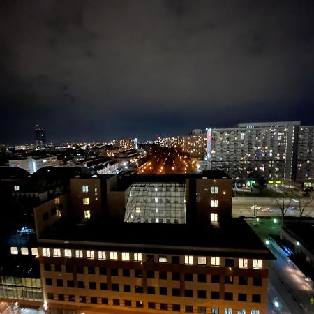 Murano Apartaments Atrium Варшава Екстериор снимка